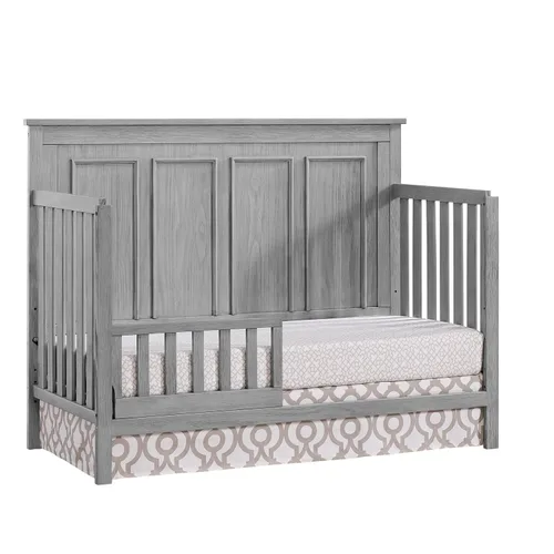 Vista 3 de Oxford Baby Bennett - Kit de conversión de riel de protección de cuna a cama infantil, gris rústico, certificado Green Guard Gold