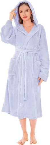 Vista 11 de PAVILIA Bata suave de felpa con capucha para mujer Bata de baño mullida y cálida de forro polar Sherpa 260 GSM Cozy Sherpa Fleece, Super Soft On