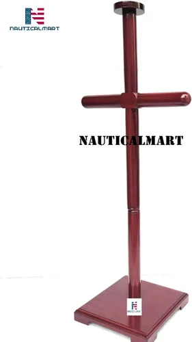 Vista 3 de NauticalMart Soporte de madera con acabado de cereza Lorica Medieval Armor