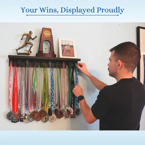 Vista 7 de MedalAwardsRack Estante de exhibición de medallas y soporte para trofeos Premier para gimnasia, fútbol, baloncesto, fútbol americano y más – 2 pies