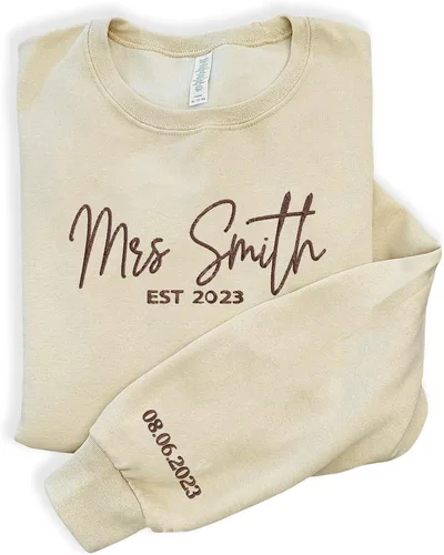 Vista 8 de GodLover Personalized Embroidered Mrs. Sweatshirt With Date On Sleeve, Bride Sweatshirt,Bachelorette Party Gifts For Bride