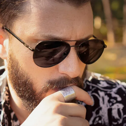 Vista 2 de DUCO Gafas de sol de aviador para hombres y mujeres, lentes de sol polarizadas vintage, lentes espejadas, marco de metal, sombras de diseñador 3025K