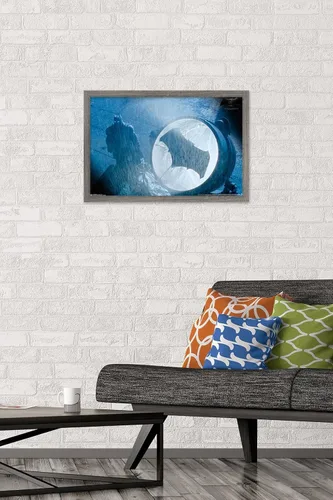Vista 2 de Trends International Película DC Comics – Batman v Superman – Póster de pared de señal, 14.725 x 22.375 pulgadas, versión enmarcada de madera