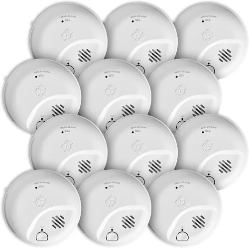 Vista 10 de First Alert Alarma combinada de humo y monóxido de carbono, detector a pilas con botón de prueba y silencio, SMICO100, paquete de 1