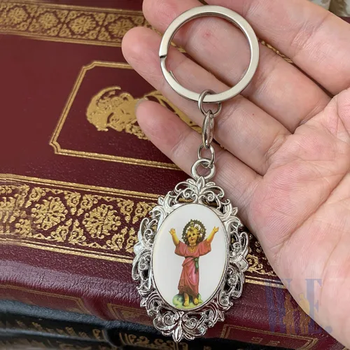 Vista 3 de 12 llaveros de metal personalizados para niño divino Jesús – Grabado Metal Bautismo Favor/Presentación de 3 años/Recuerdos de Bautizo/Divino Nino