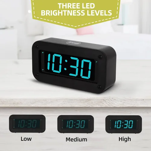 Vista 2 de Reloj digital con pilas, reloj despertador con pantalla LED para dormitorio, incluye cable de CC, brillo ajustable, repetición, 12/24 horas