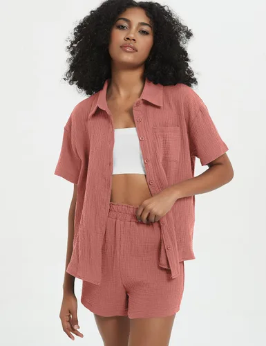 Vista 2 de PEHMEA Conjunto casual de 2 piezas de algodón y lino con botones, camisa de papel, pantalones cortos