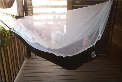 Vista 3 de Hammock Bliss Mosquito Free Hammock Bliss - Hamaca de camping con toldo de malla de mosquitero con mosquitero - Suspensión integrada de cuerda