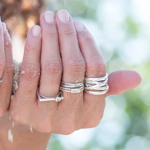 Vista 7 de Silpada Anillo de circonita cúbica 'Baguette Stack' en plata de ley