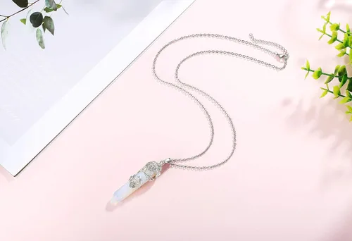 Vista 4 de XIANNVXI - Collar con dije de punto de cristal envuelto en flores Reiki, cristales curativos de piedras, collares de piedra de cuarzo para mujeres
