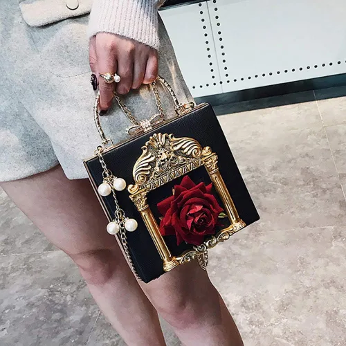 Vista 2 de QZUnique Bolso de noche con diseño de ángel de amor en relieve para mujer, bolso cruzado con cierre de lazo, bolso de hombro barroco