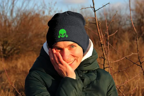 Vista 5 de Gorro suave y holgado, gorro de punto cálido para invierno para hombres y mujeres Verde (Green Alien)