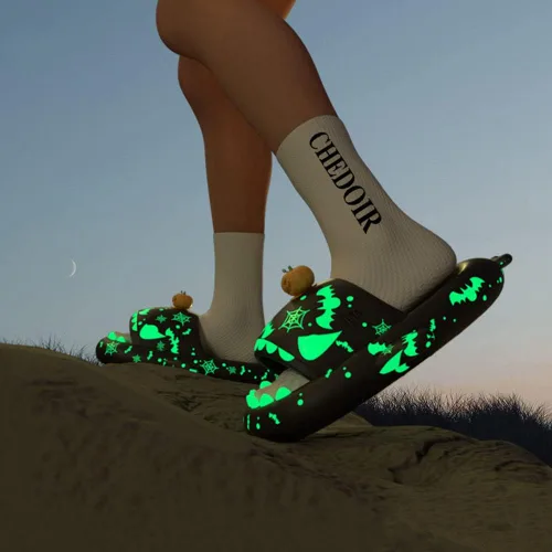Vista 7 de Zureto Sandalias unisex de tiburón, sandalias de tiburón para adultos, sandalias de tiburón nublado para hombres y mujeres
