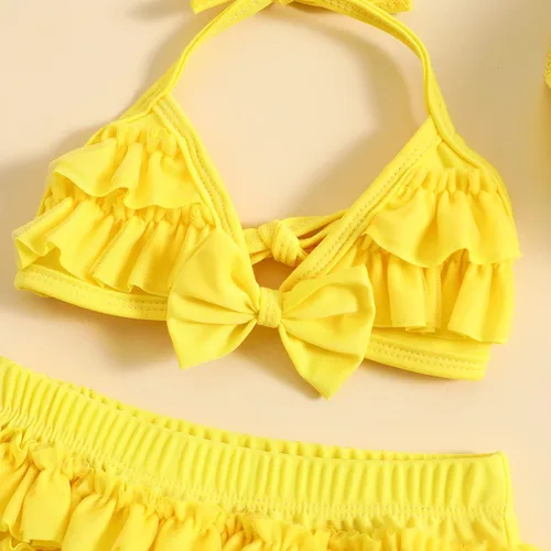 Vista 3 de Yccutest Traje de baño de flores para bebé, 3 piezas, parte superior triangular, parte inferior con volantes, sombrero para el sol, conjunto