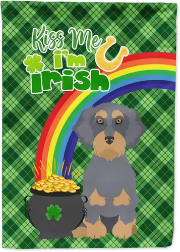 Vista 162 de Caroline's Treasures WDK4731GF - Bandera decorativa para jardín del día de San Patricio, color negro y tostado, Airedale Terrier, para jardín