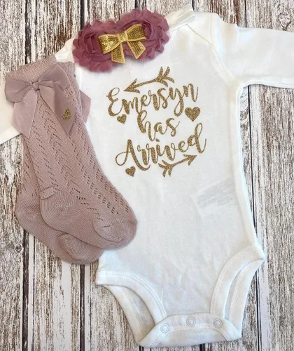 Vista 19 de Personalized Baby Girl Has Arrived Bodysuit Gold Glitter Design Add Any Name Optional Accessories