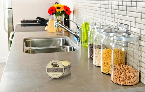 Vista 2 de Daddy Van's® Cuidado de encimera de cera de abeja natural para encimeras de esteatita, pizarra, compuesto de hormigón y bloque de carnicero, apto