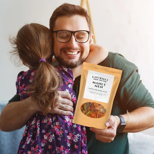 Vista 3 de Kepperton Mezcla gourmet de frutos secos para hombres varoniles, ideas de regalo de aperitivos para papá, regalo divertido para papá de hija a papá
