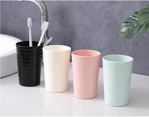 Vista 4 de Simple Toothbrush Cup Household Washing Cup Couple Toothbrush Cup Large Capacity Cup (300ml). (Black & White)