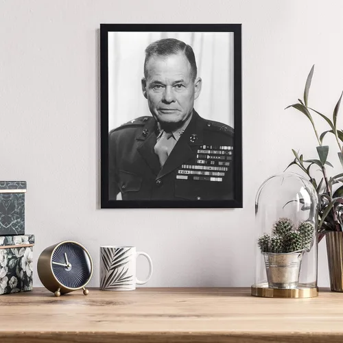 Vista 2 de Posterazzi MINPSTJPA100091M Retrato vectorial restaurado digitalmente del general Lewis Chesty Puller Póster, 8 x 10