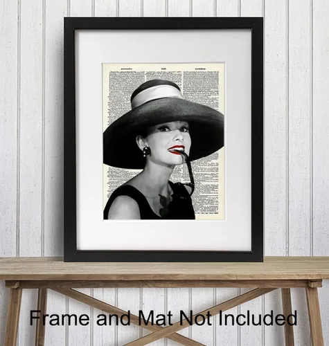 Vista 2 de Audrey Hepburn - Arte de pared de diccionario – Foto glamorosa de 8 x 10 – Regalo único elegante para los fanáticos de las películas vintage