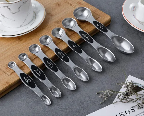 Vista 5 de Juego de 7 cucharas medidoras magnéticas de acero inoxidable de doble cara para medir ingredientes secos y líquidos