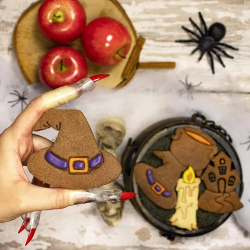 Vista 7 de Juego de 4 cortadores de galletas con temática de brujería (diseños: vela, caldero, sombrero de bruja y casa encantada), 4 piezas - Bakerlogy