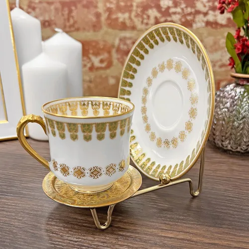 Vista 6 de Bard's Soporte para taza y platillo en tono dorado brillante, 3 pulgadas de alto x 2.75 pulgadas de ancho x 4 pulgadas de profundidad