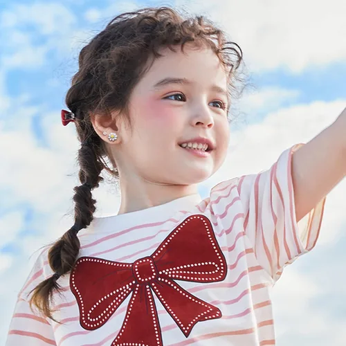 Vista 3 de YADOCA Juego de 10 pares de aretes hipoalergénicos para mujeres y niñas, de acero inoxidable con circonita cúbica, diseño de mariposa, con diseño