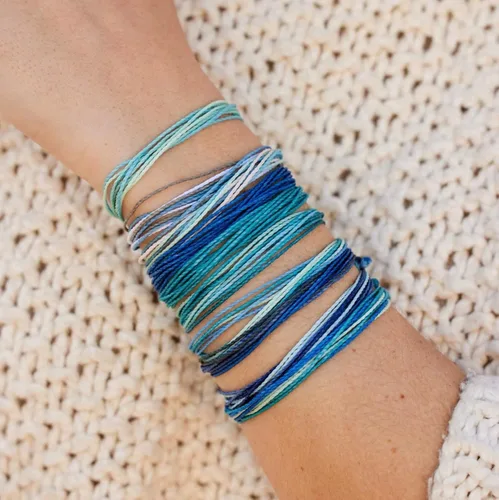 Vista 8 de Pura Vida Paquete de pulseras de la amistad, juego de 10 pulseras apilables para mujer, pulseras hechas a mano y pulseras bonitas, accesorios
