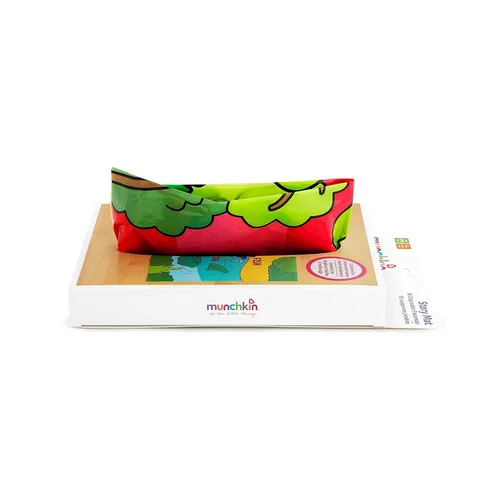 Vista 8 de Munchkin® Story Mat™, manteles individuales desechables sin BPA para niños, paquete de 18, 2 diseños
