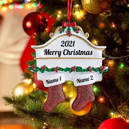 Vista 3 de Amlion Adornos personalizados de cerámica para calcetines de Navidad, familia de 2 a 8, nombres personalizados, estilo tradicional, ocasión