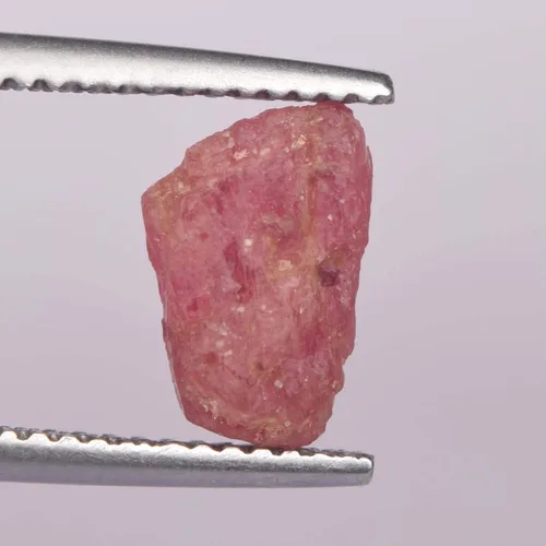 Vista 3 de Hermosa espinela áspera suelta piedra preciosa, piedra preciosa natural de espinela rosa áspera 2.50 Ct Espinela suelta, Gema, Espinela mejorada