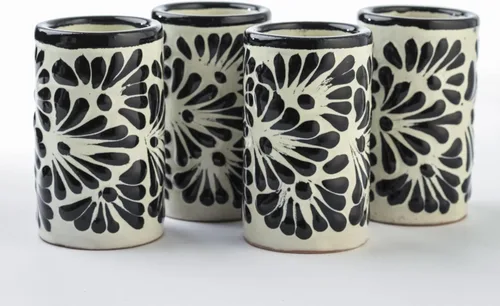 Vista 26 de Juego de 4 vasos de chupito Talavera auténticos mexicanos para tequila - Pintados a mano - 2 Oz (Corazón Azul)