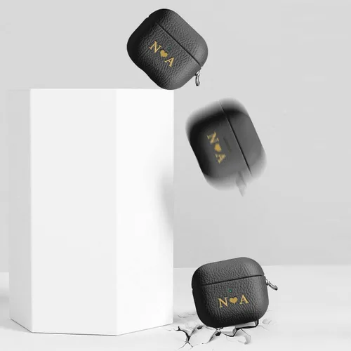 Vista 4 de Funda de cuero con iniciales personalizadas para Apple Airpods 3 2021, funda vegana de lujo con llavero con nombre personalizado en relieve y letras