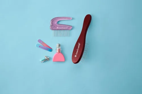 Vista 3 de American Girl Cepillo de muñeca de 18 pulgadas con mango de madera resistente y cerdas de alambre, para mayores de 8 años