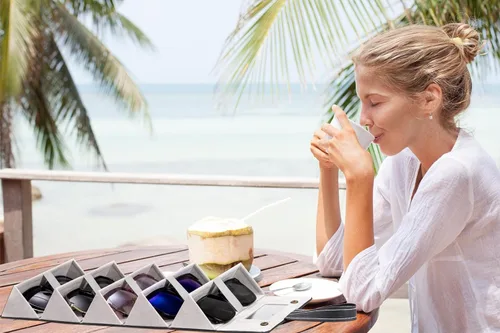 Vista 6 de Menoeceus Estuche organizador de lentes de sol, estuche de viaje para lentes de viaje, caja de almacenamiento de 5 ranuras para mujeres y hombres