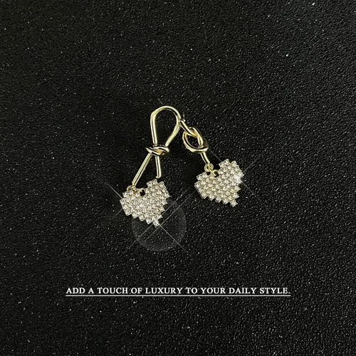 Vista 2 de Biifoxee Aretes colgantes y tachuelas con diamantes de imitación brillantes para mujeres y niñas, Cobre, Diamante de imitación