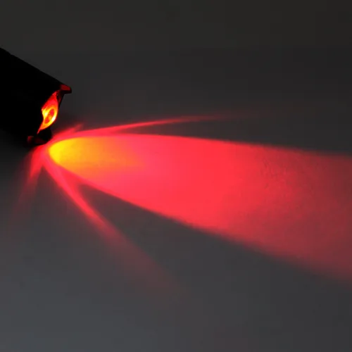 Vista 2 de paquete de 3 mini linternas led tácticas de mano de 3 modos, de 7 W y de 350 lm, con foco ajustable y con zoom.