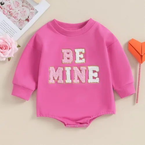 Vista 2 de Socutebabe Mameluco de burbujas para el día de San Valentín para bebé, niña y niño, diseño de corazón