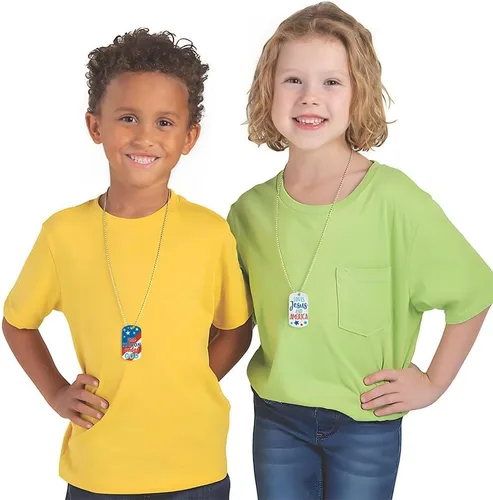 Vista 3 de Fun Express Collares patrióticos religiosos con placa de perro 12 piezas
