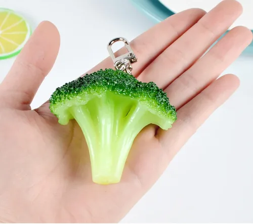 Vista 6 de Llavero de brócoli para cocina, simulación de alimentos, vegetales, decoración de llavero, llavero, mochila, cartera, colgante, Verde