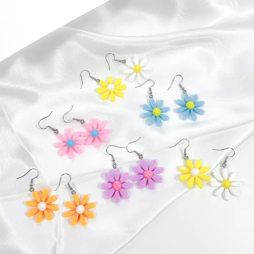Vista 2 de 6 pares de aretes de flores de verano, aretes de margarita, aretes kawaii, aretes amarillos, aretes funky para mujeres y niñas, Resina, No es una
