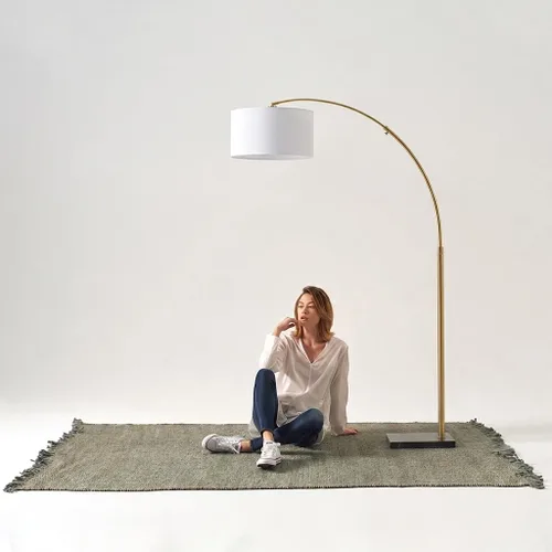 Vista 8 de Brightech Logan Lámpara de Pie de Arco, Lámpara de Pie Brillante para Salas de Estar, Oficinas y Dormitorios, Decoración Moderna de Sala de Estar