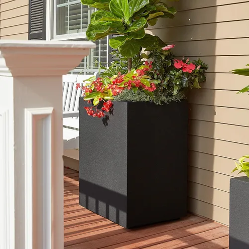 Vista 4 de PolyStone Cozumel - Maceta alta y moderna en columna para exteriores e interiores, 18" L x 23" A x 30" Al, ligera, resistente, resistente a