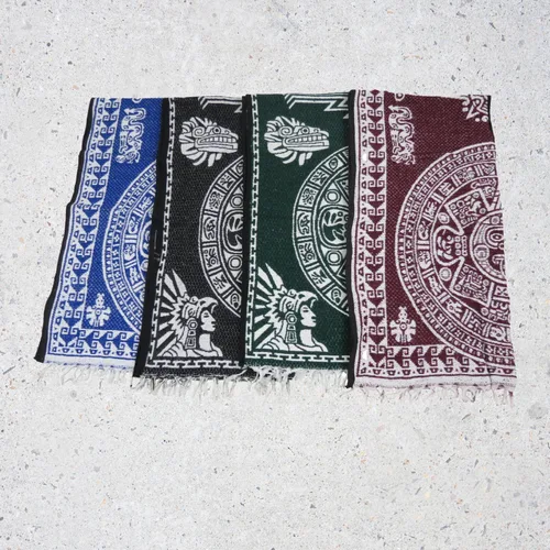 Vista 4 de Ethnic Identity Poncho mexicano azteca para hombres y mujeres Manta reversible Cobija para fiestas, exteriores, senderismo y campamento