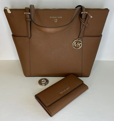 Vista 2 de MICHAEL Michael Kors Jet Set grande con cremallera superior y gancho para bolso a juego