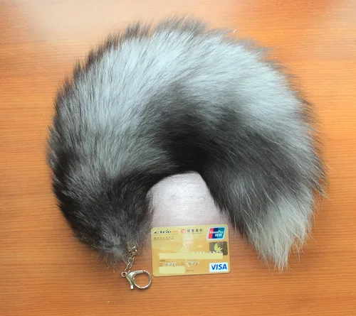Vista 4 de Super Enorme Esponjoso 16.9 in Plata Azul Fox Cola Piel Bolso Accesorios Llavero Anillo Gancho Borlas Color Natural Cospaly Toy