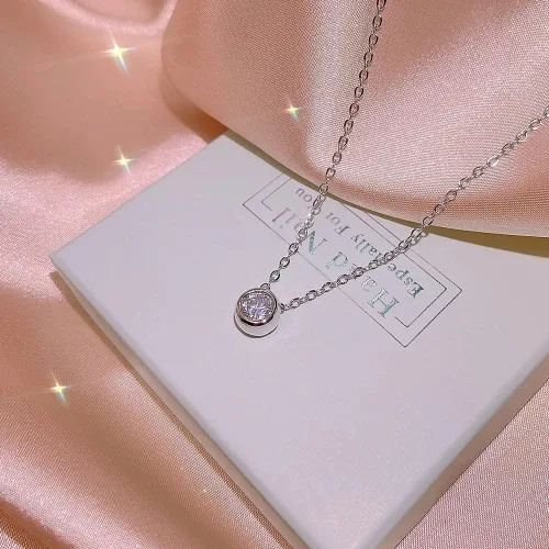Vista 4 de Joyería clásica de circonita para mujer, juego de tres piezas de circonita geométrica redonda, anillo abierto, collar, aretes, joyería nupcial