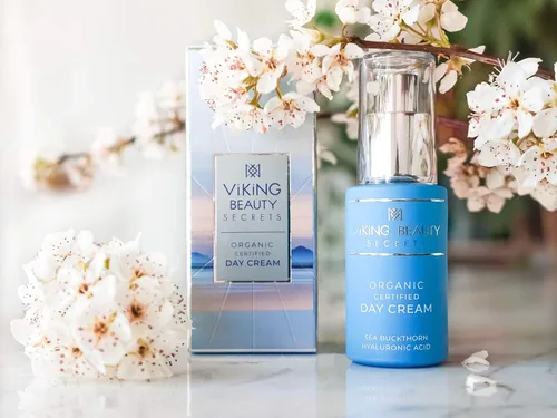 Vista 4 de Crema de día – Crema facial antienvejecimiento con bayas antioxidantes nórdicas – Hidratante facial con ácido hialurónico para reponer la humedad